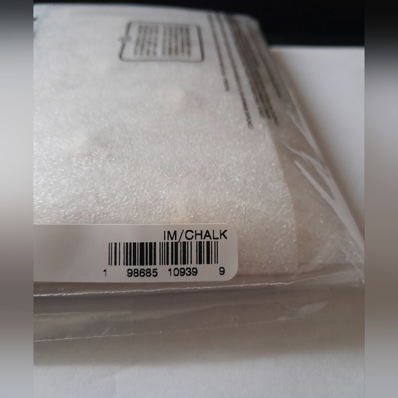 New Coach Wristlet With Gold Tone Heart Rivets New With Tags - Picture 8 of 10